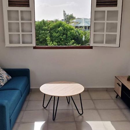 Joli T2 En Bas De Villa Vue Jardin Et Mer Vieux-Habitants Exteriér fotografie