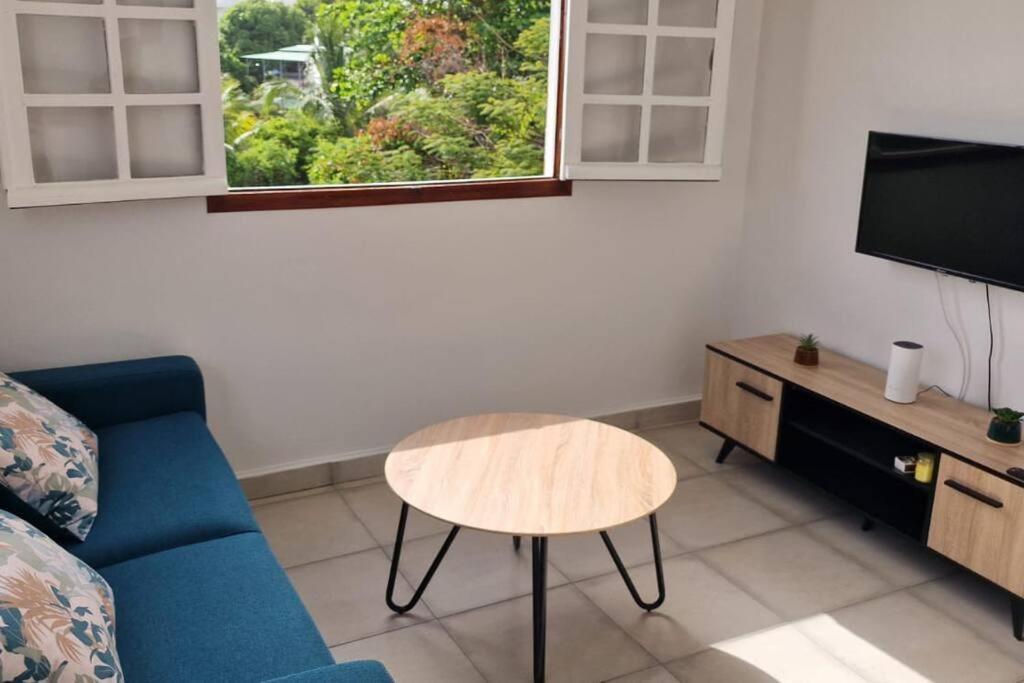 Joli T2 En Bas De Villa Vue Jardin Et Mer Vieux-Habitants Exteriér fotografie
